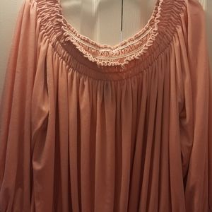 Wear off the shoulder or not, chunky sandals